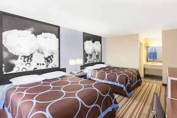 Deluxe Room, 2 Queen Beds, Non Smoking