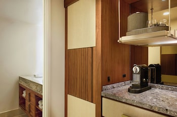 Suite, 1 Bedroom, Garden View