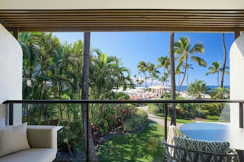 Room, 2 Queen Beds, Partial Ocean View (Balcony)
