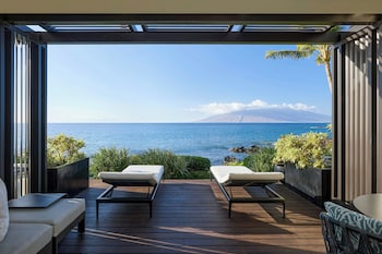 Room, 1 King Bed, Oceanfront (Sundeck Ground floor)