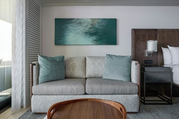 Premium Room, 1 King Bed, Ground Floor (Sundeck)