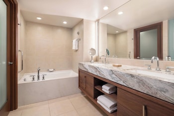 Presidential Suite, 2 Bedrooms, Ocean View (Balcony)