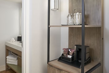 Suite, 1 Bedroom, City View