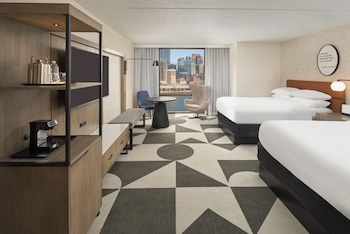 Room, 2 Queen Beds, City View