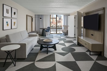 Suite, 1 Bedroom, City View