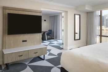 Suite, 1 Bedroom, City View