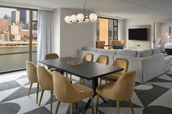 Presidential Suite, 1 King Bed with Sofa bed