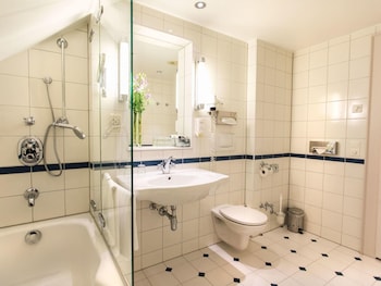 Family Suite, Multiple Beds, Mezzanine (Quite)
