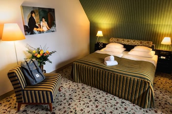 Family Suite, Multiple Beds, Mezzanine (Quite)
