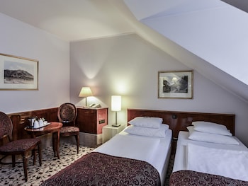 Standard Room, 2 Twin Beds, Mezzanine