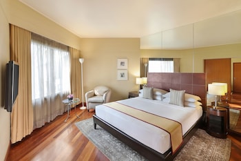Suite, 1 King Bed (Regency)