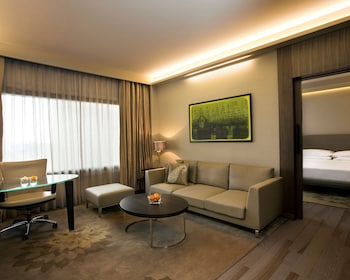 Executive Suite (Regency)