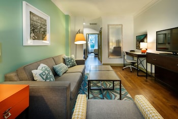 Suite, 1 Bedroom, Mobility Accessible (Hearing Accessible)