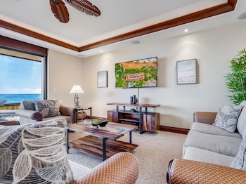 Condo, 2 Bedrooms, Oceanfront (B204)
