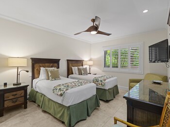 Condo, 2 Bedrooms, Oceanfront (B106)