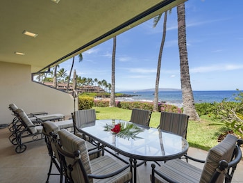 Condo, 2 Bedrooms, Oceanfront (B106)