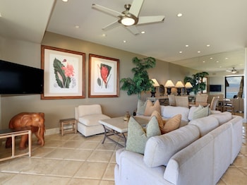 Condo, 2 Bedrooms, Oceanfront (E102)
