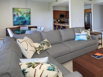 Condo, 2 Bedrooms, Oceanfront (G203)