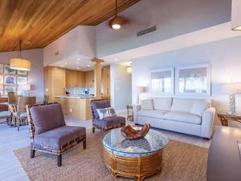 Condo, 2 Bedrooms, Oceanfront (F306)