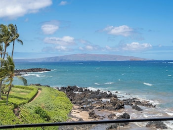 Condo, 2 Bedrooms, Oceanfront (G202)