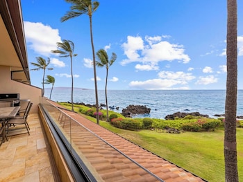 Condo, 2 Bedrooms, Oceanfront (F208)