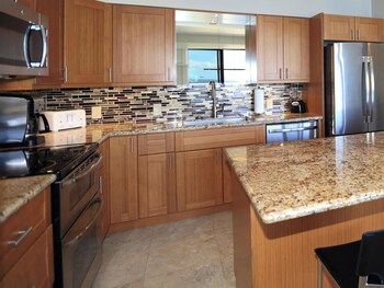 Condo, 2 Bedrooms, Oceanfront (G203)