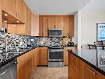 Condo, 2 Bedrooms, Oceanfront (G202)