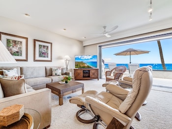 Condo, 2 Bedrooms, Oceanfront (B205)