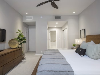 Condo, 2 Bedrooms, Oceanfront (A102)