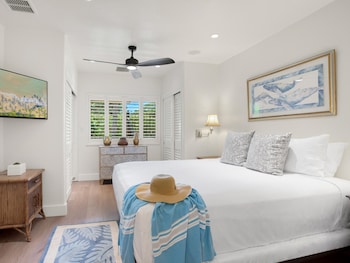 Condo, 2 Bedrooms, Oceanfront (E302)