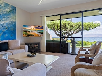 Condo, 2 Bedrooms, Oceanfront (E105)