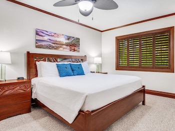 Condo, 2 Bedrooms, Oceanfront (B204)