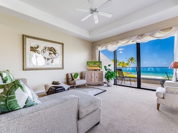 Condo, 2 Bedrooms, Oceanfront (A204)