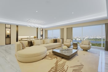 Prince Suite with Garden View