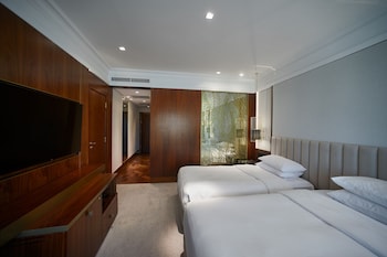 Grand Room, 2 Twin Beds (Skyline View)