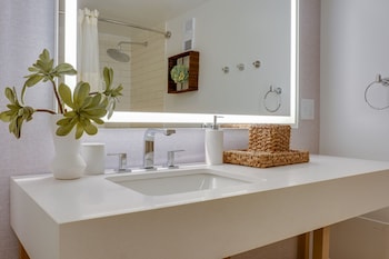 Suite, 1 King Bed with Sofa bed, Non Smoking (Mobility/Hearing Access, Roll-in Shwr)