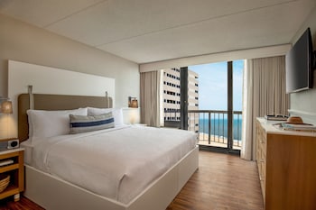Room, 1 King Bed with Sofa bed