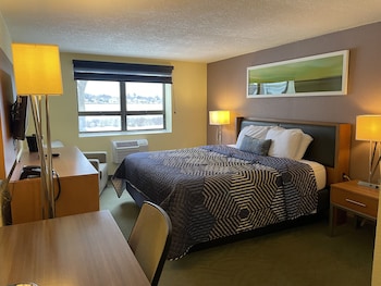 Room, 1 King Bed, Mobility Accessible
