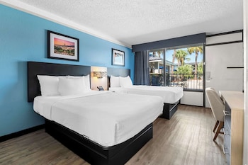 Standard Room, 2 Double Beds, Non Smoking