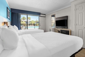 Standard Room, 2 Double Beds, Non Smoking