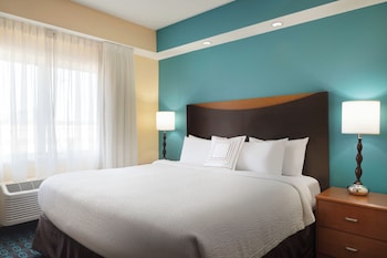 Executive Suite, 1 King Bed with Sofa bed