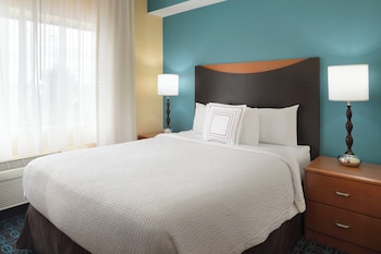 Room, 1 Queen Bed (Hearing Accessible)