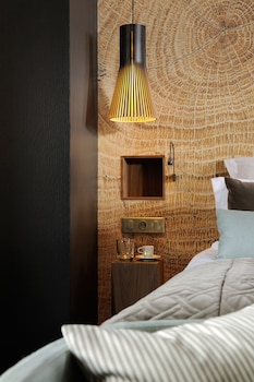 Chai Suite, 1 Queen Bed or 2 Single Beds (on request)