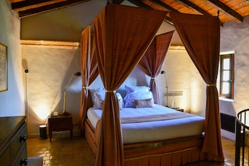 Garden Suite - Claude Camus, 1 King Bed