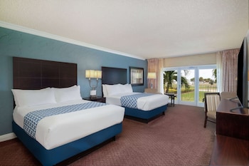 2 Queen Beds, Bay View, Balcony, Non-Smoking
