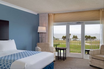 Superior Room, 2 Queen Beds, Balcony, Bay View (nonsmoking)