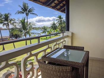Classic Room, 1 King Bed (Moorea Island View)