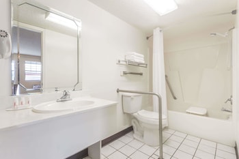 Room, 2 Double Beds, Accessible, Non Smoking (Mobility/Hearing)
