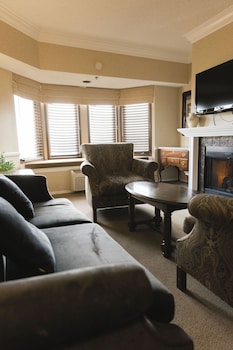 Grand Suite. 2 Queen Beds