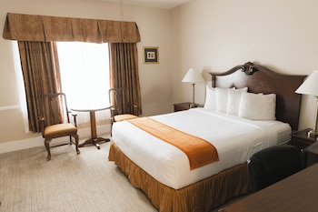 Standard Room, 1 Queen Bed